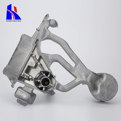 Customized HASCO Pressure Die Casting Parts Hot Runner NAK80 Clear 7075 For Auto